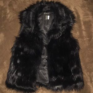I•N•C FAUX FUR COLLARED VEST